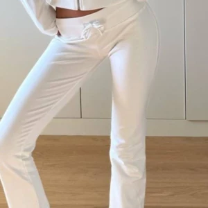 Mjukis byxor nelly - Byxor från Nelly ny skick för passar inte mig 