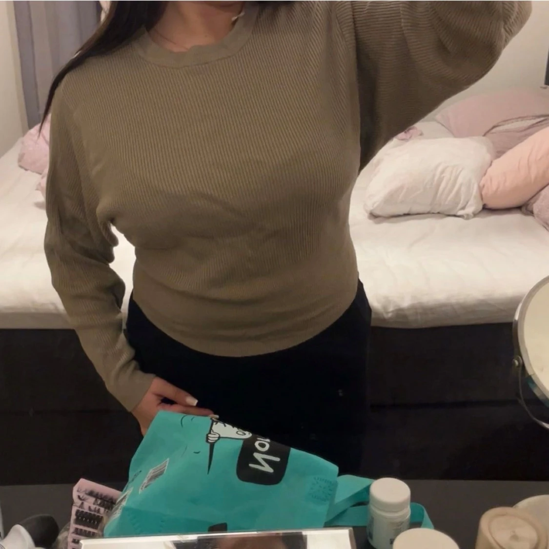 Beige ribbad tröja från Gina Tricot