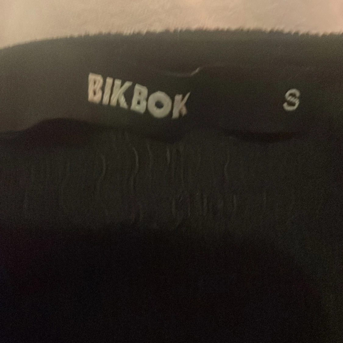 Svart topp från BikBok - 91