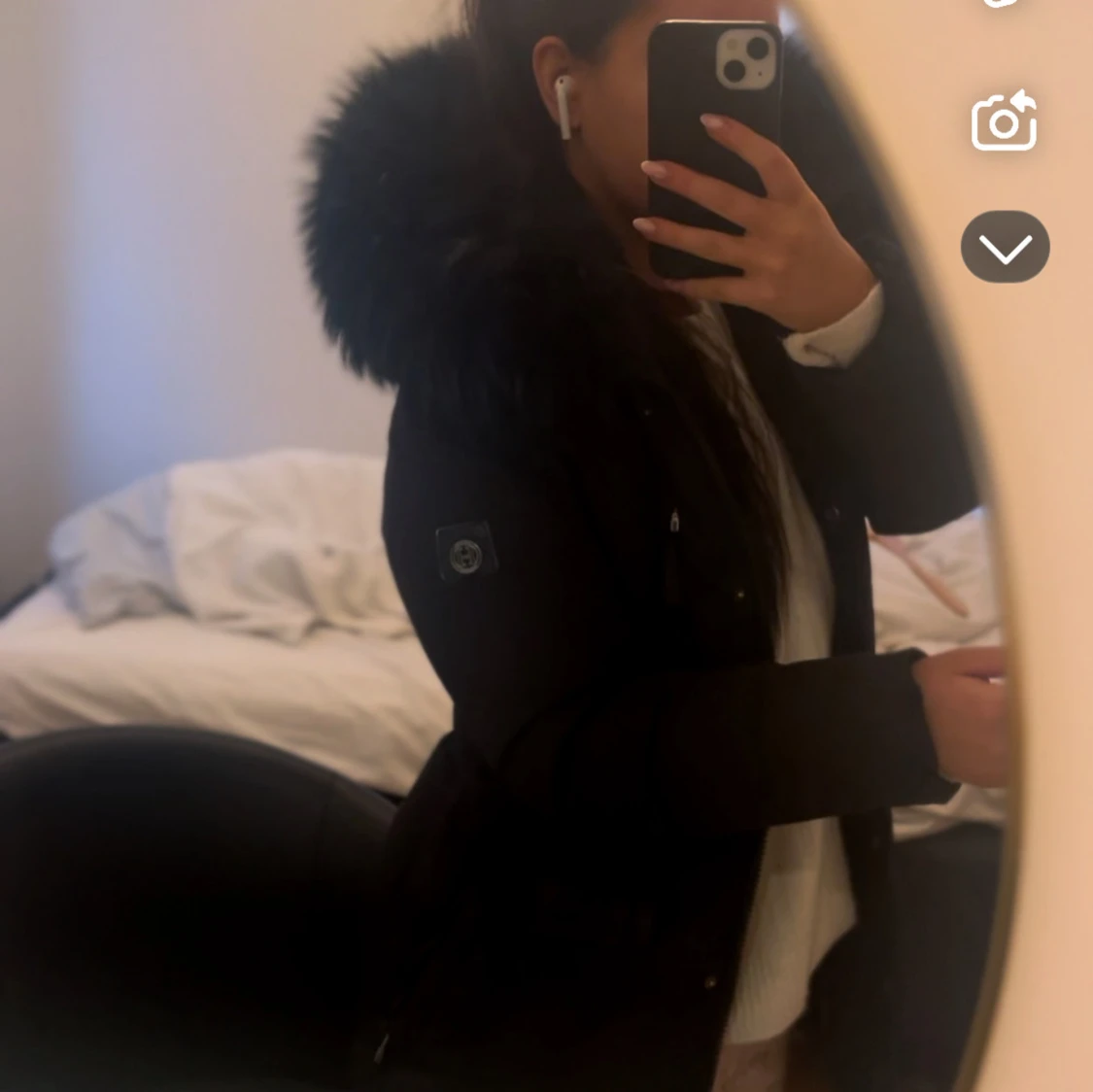 Svart parkajacka från Hollies - 92