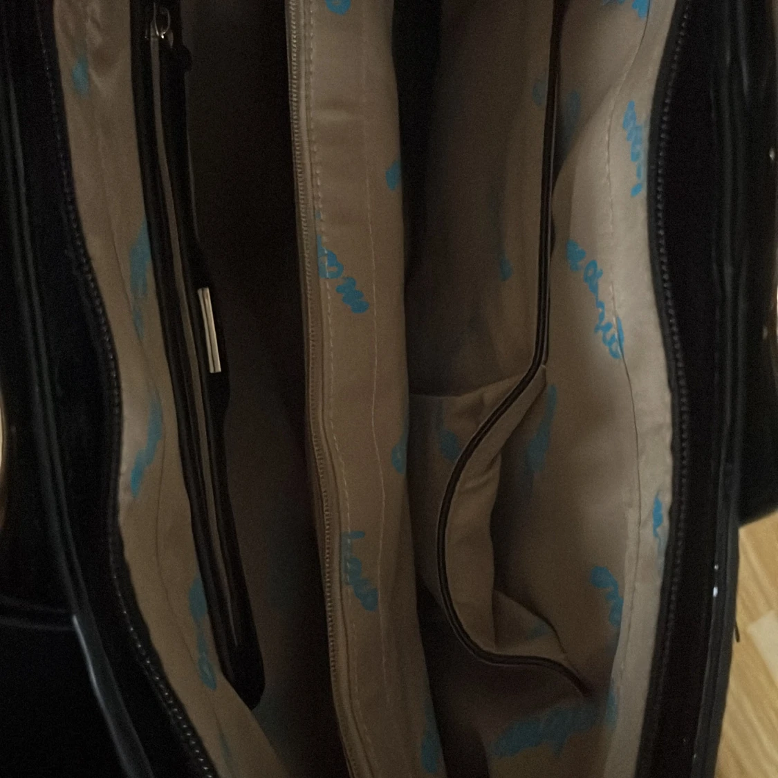 Svart axelväska från Makgio - 91