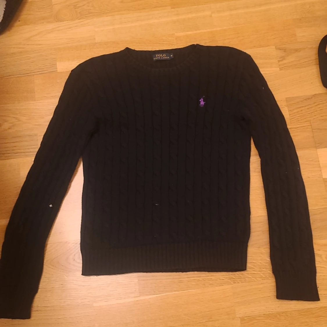 Svart stickad tröja från Ralph Lauren, Passar 152-158.