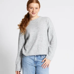 Stickad tröja - Grå stickad tröja frpn lager 157. Säljer pga fel storelk och ej kan lämnas tillbaka! Nypris 149. 