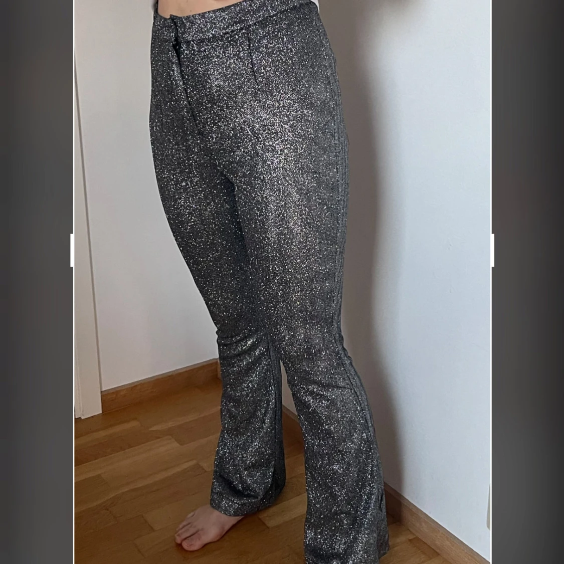 Glittriga byxor från Boohoo - 93