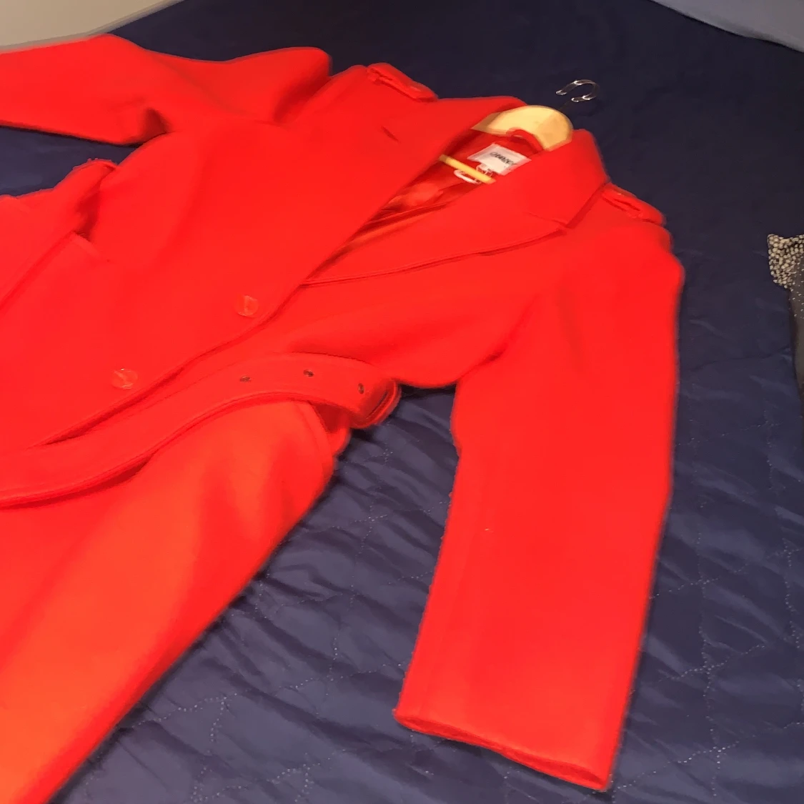 Röd kappa från ONLY - 90