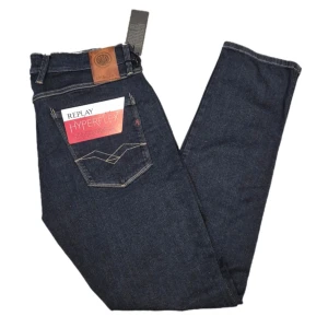 Replay anbass jeans helt nya - Säljer nu ett par helt nya replay anbass jeans, storlek W33 L34(slim fit), dem kostar 1800kr mitt pris 799kr, pris går att diskuteras!