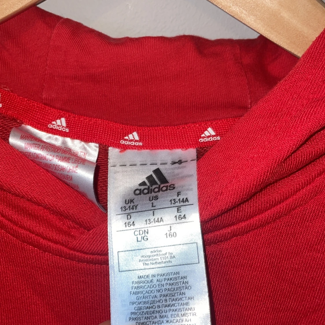 Röd hoodie från Adidas - 91