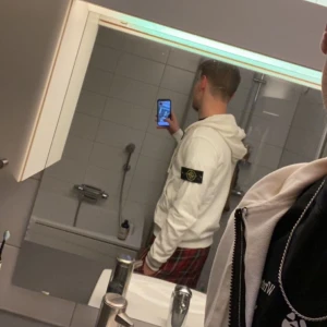 Stone Island zip - Vit stone zip skick 8/10 storlek M sitter bra