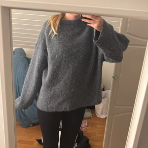 Blå stickad tröja - Blå stickad tröja från Gina❤️Nypris 499kr