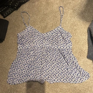 Fin sommar topp  - Jätte söt topp🧿🧿