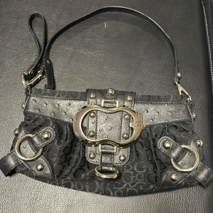 Guess väska - Äkta vintage guess väska 