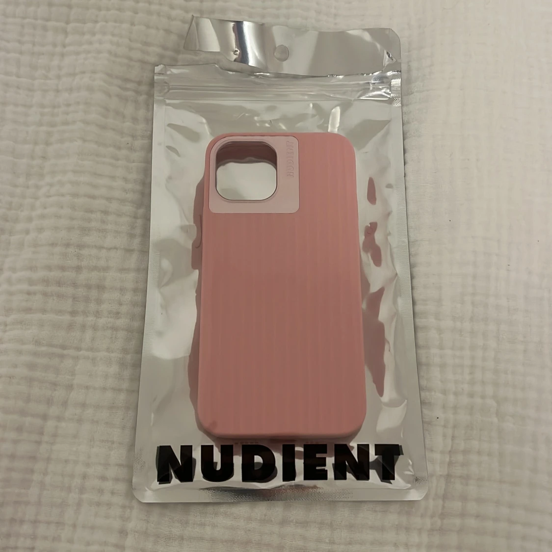 Rosa mobilskal från Nudient