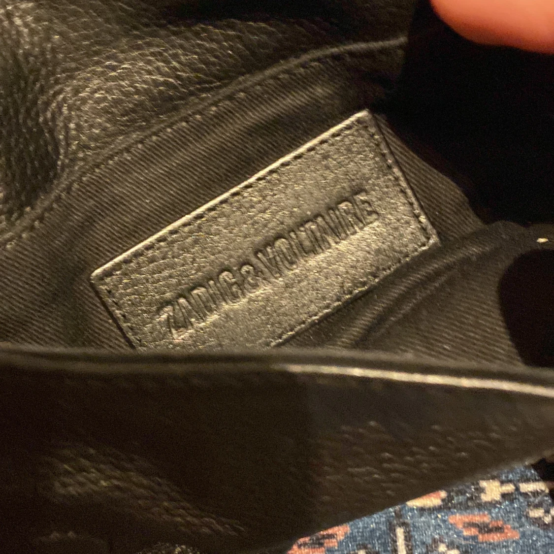 Svart axelväska med hjärtan från Zadig & Voltaire - 2