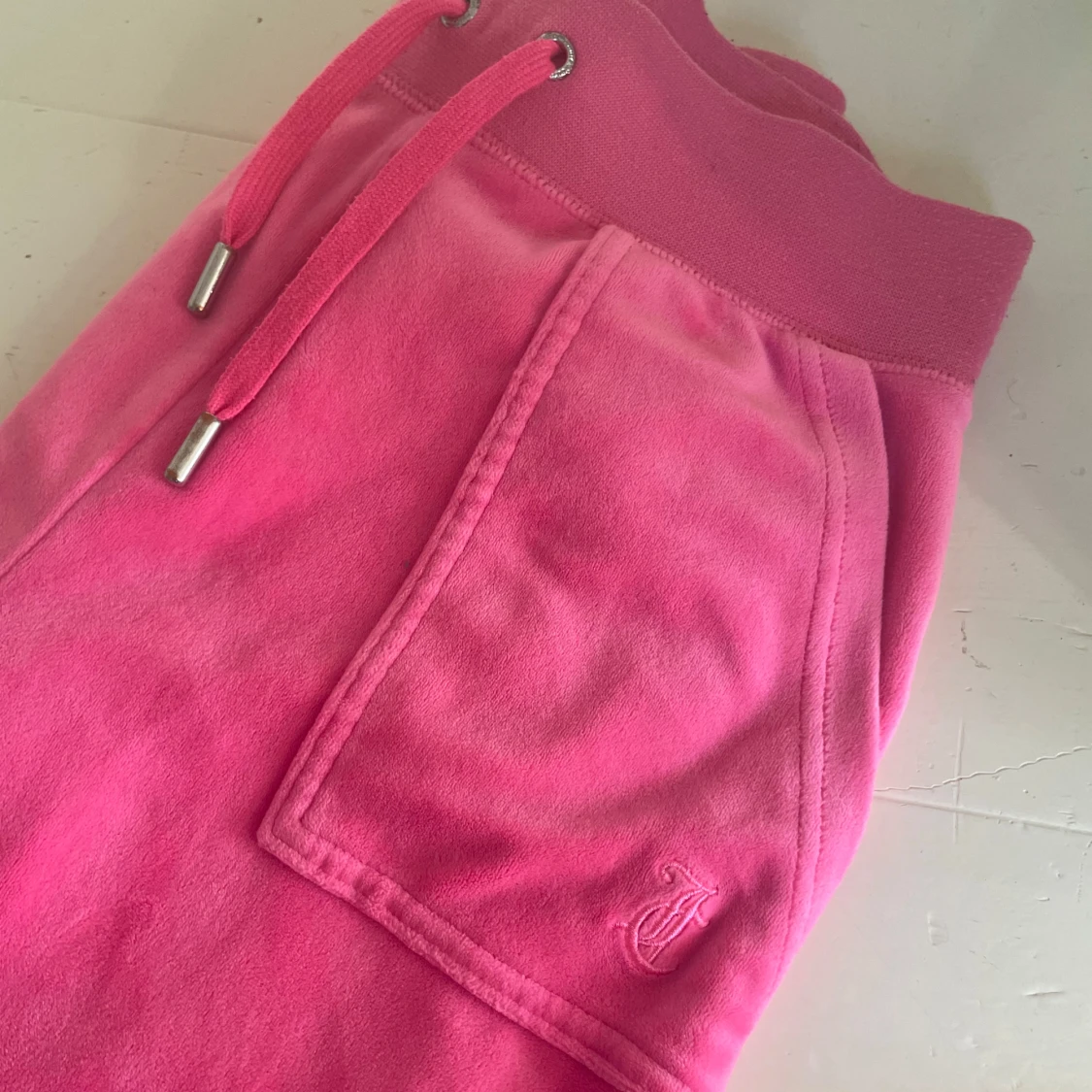 Rosa mjukisbyxor med snörning - 1