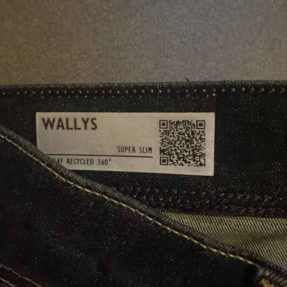 Mörkblåa jeans från replay - 3