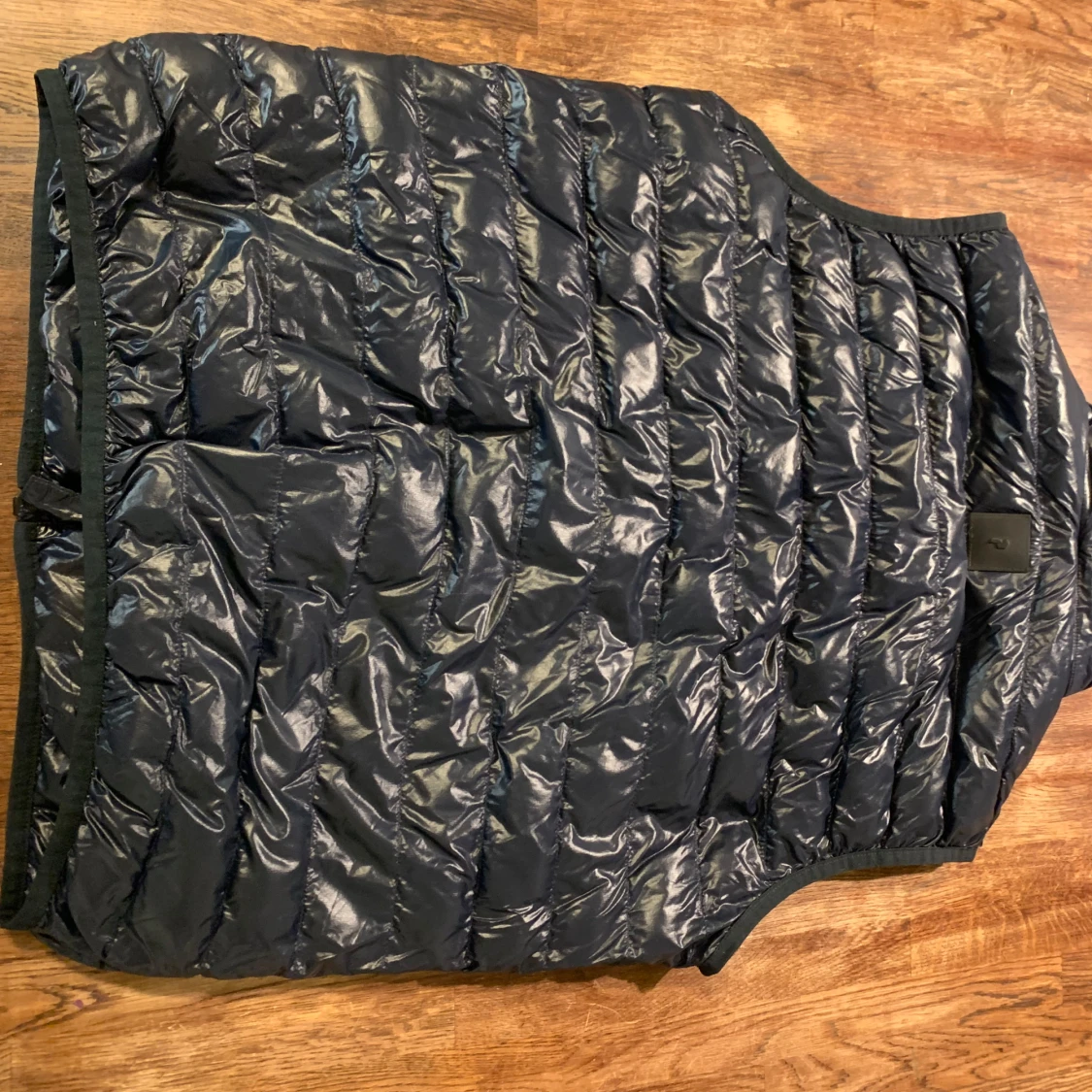 Svart dunväst från Peak Performance - 1