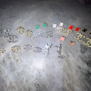 Örhängen  - Helt nya pris per styck rostfritt stål kolla min profil