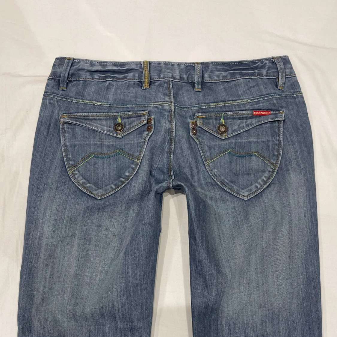 Lågmidjade bootcut/slim jeans🤩 - 3