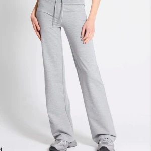 Grå mjukisbyxor  - Snygga mjukisbyxor från lager 157 i storlek XS som aldrig använts då dem är för små för mig💕hör av dig för mer info.