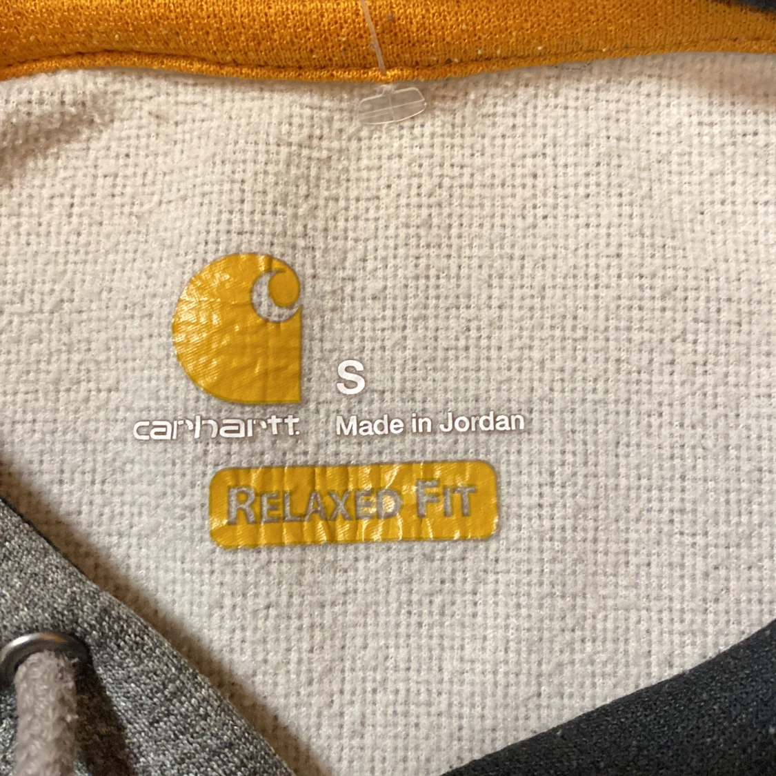 Grå hoodie från Carhartt - 1