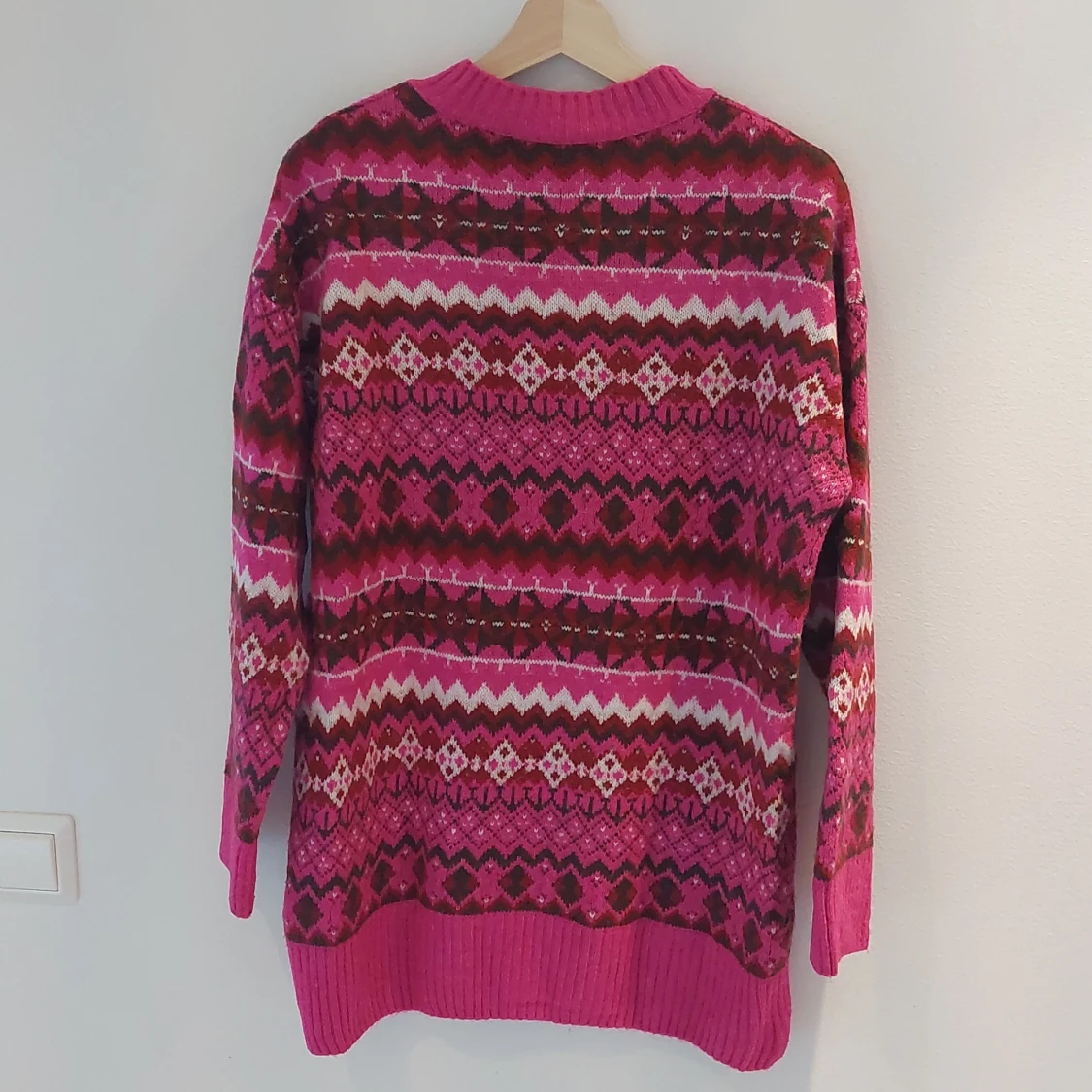 Mönstrad stickad tröja från DeFacto - 90