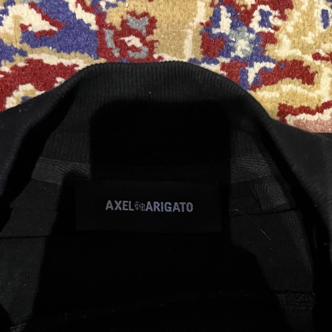 Svart långärmad tröja från Axel Arigato - 91