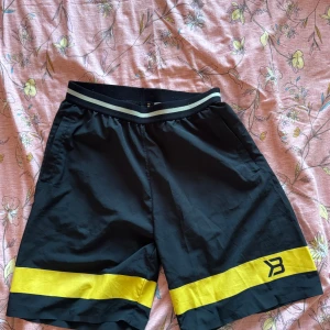 Gym shorts - Grym gym shorts i bra kvalitet  Fickor med dragkjeda 