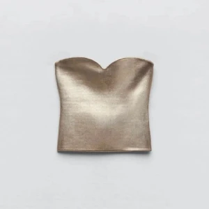 Zara topp - Säljer denna fina topp från Zara