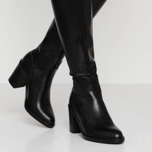 Boots från Anna field - Svarta boots från Anna Field. Aldrig använda, inga defekter.
