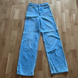 Levis jeans - Blåa snygga jeans från Levis. Passar till både fest och vardag💙👖