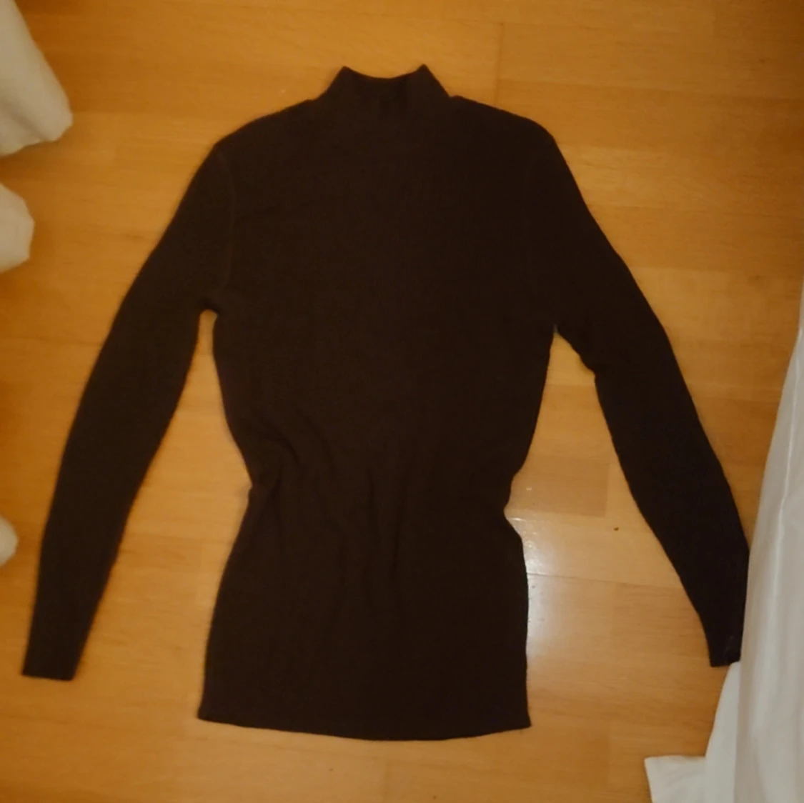 Lila polotröja ullblandning