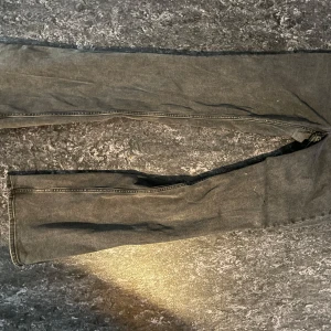 Jeans - Ganska bra skick, inget fel . Passar även för de som har 38