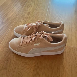 Puma sneakers  - Helt nya, onanvända puma sneakers perfekt nu till hösten st.36 
