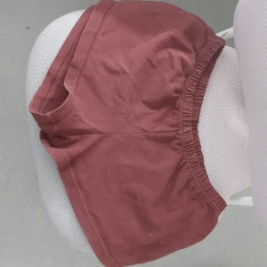 Shorts från brandy melvile  - Vinröda brandy melvile shorts köpt för ett år sen 