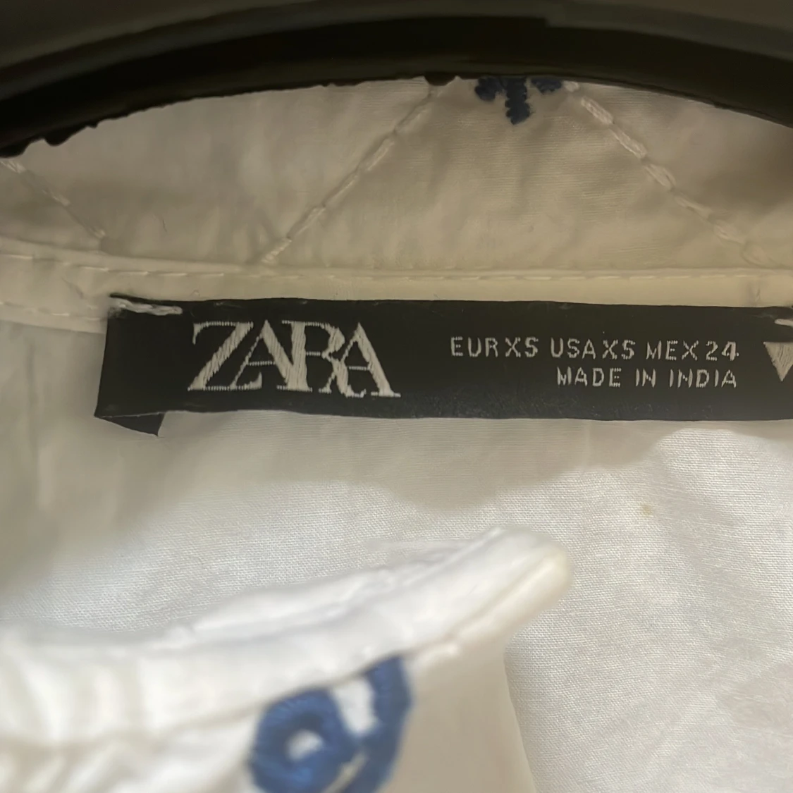 En jättesöt blus/topp ifrån zara  - 1