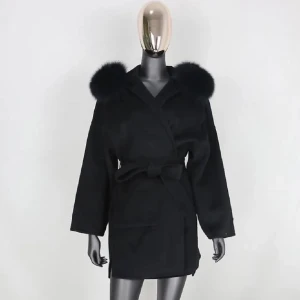 Kappa med äkta päls - Använd en vår, väldigt bra skick