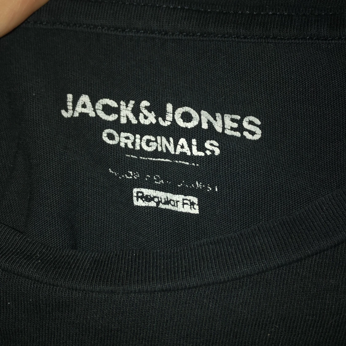 Svart t-shirt från Jack & Jones - 2