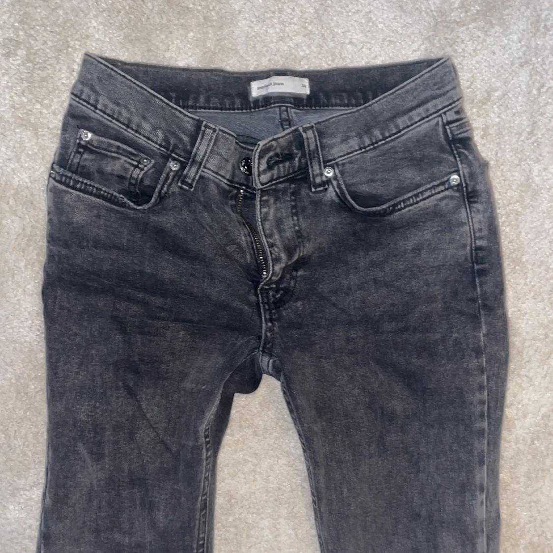 Svarta bootcut jeans - 2