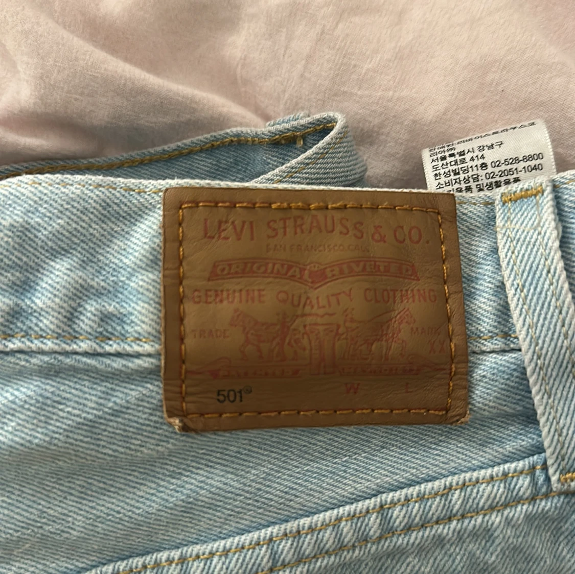 Ljusa jeansshorts från Levi's - 1