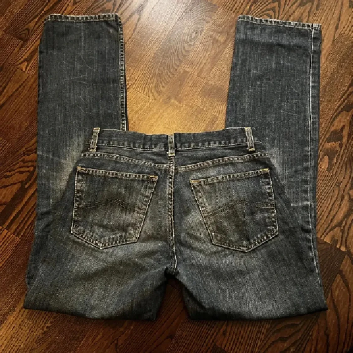 Mörkblå jeans  - 1