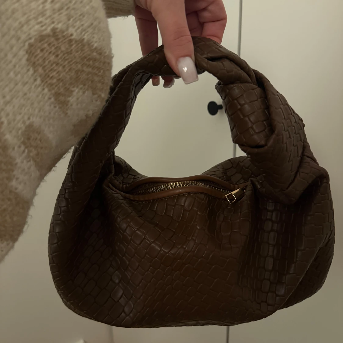 Brun flätad handväska - 2