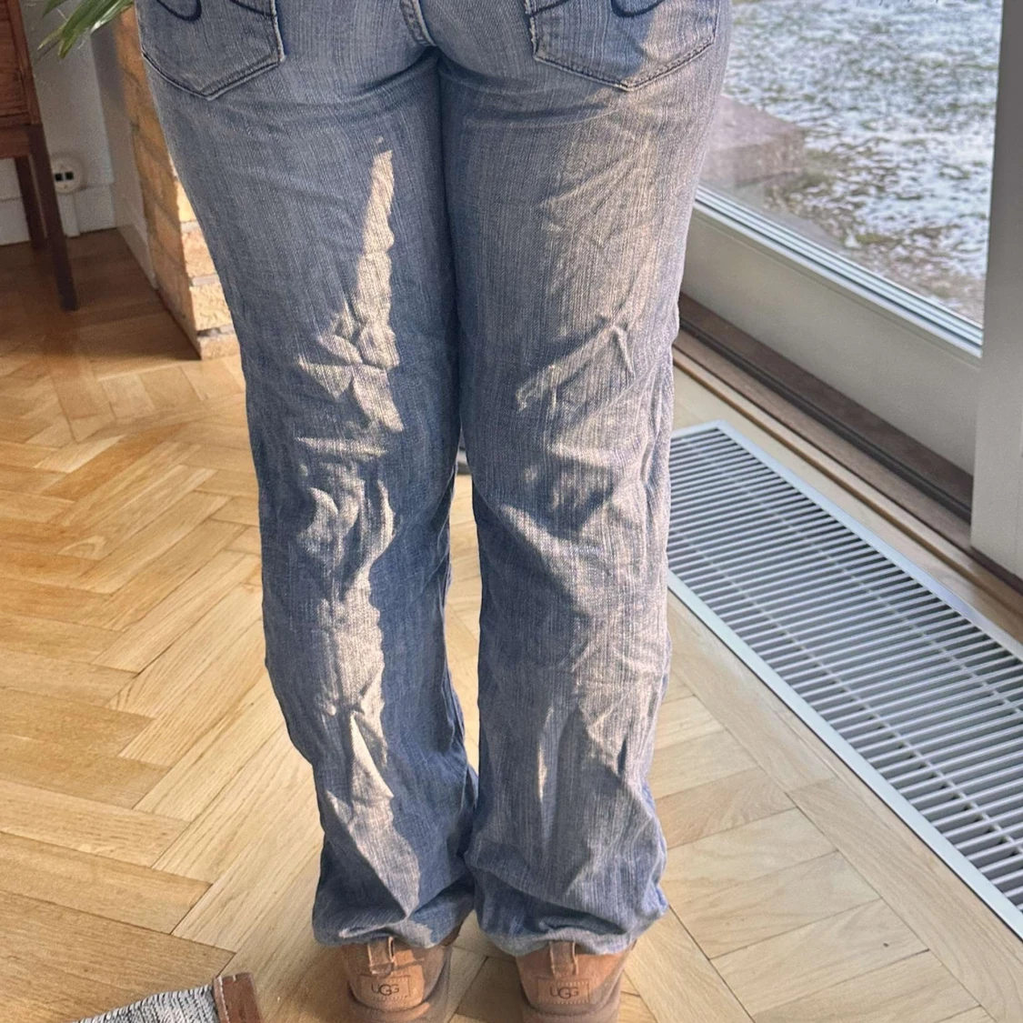 Blå jeans med bootcut - 2