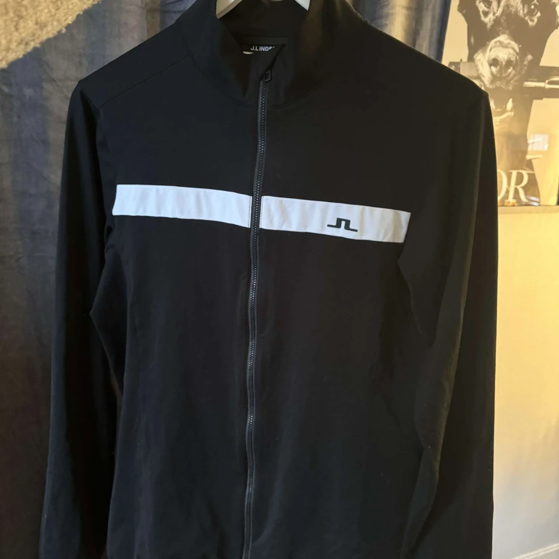 Svart tröja från J.Lindeberg