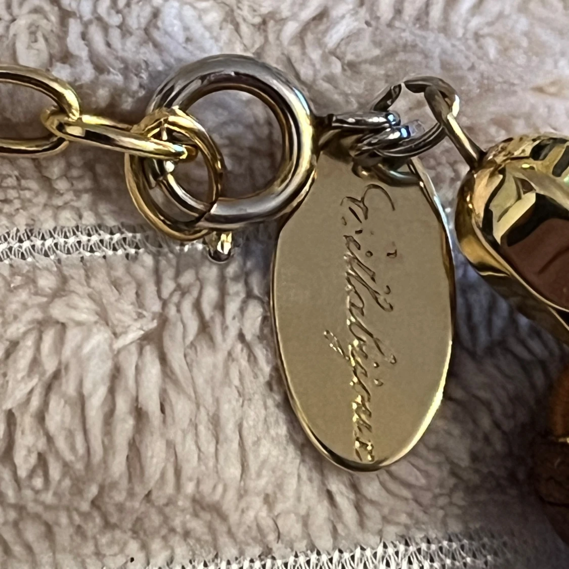 Halsband med höstinspirerade detaljer - 3