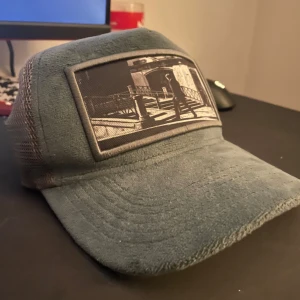 Velvet keps från emilio pendenza - Snygg velvet keps från emilio pendenza. Testad en gång 