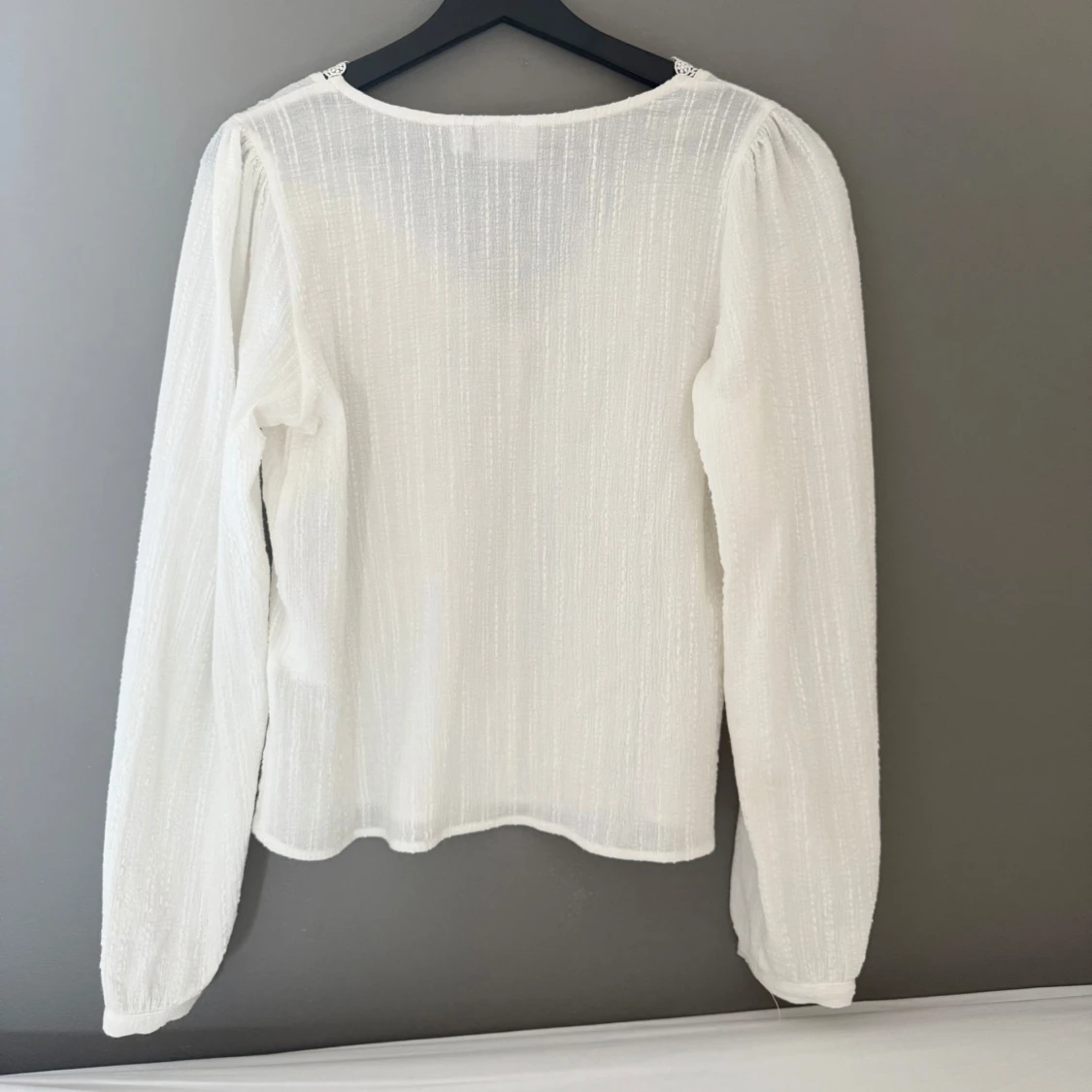 Vit långärmad blus från Vila - 2