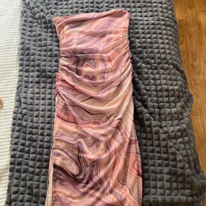 Klänning - Storlek: Xs, passar S. Oanvänd