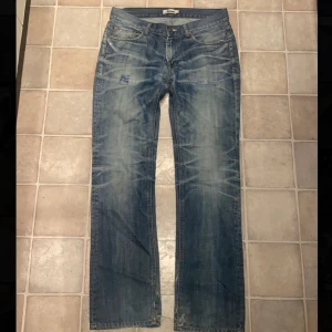 Acne studios jeans - Sköna acne jeans med nice fade storlek 32/32 straight fit. kom med prisförslag om intresserad 😊