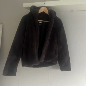 Zara päls jacka - En jätte mysig och fin jacka. 