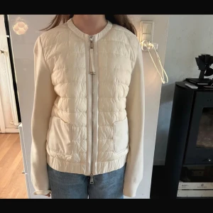 Massimo dutti jacka - Så sjukt snygg liknar moncler 